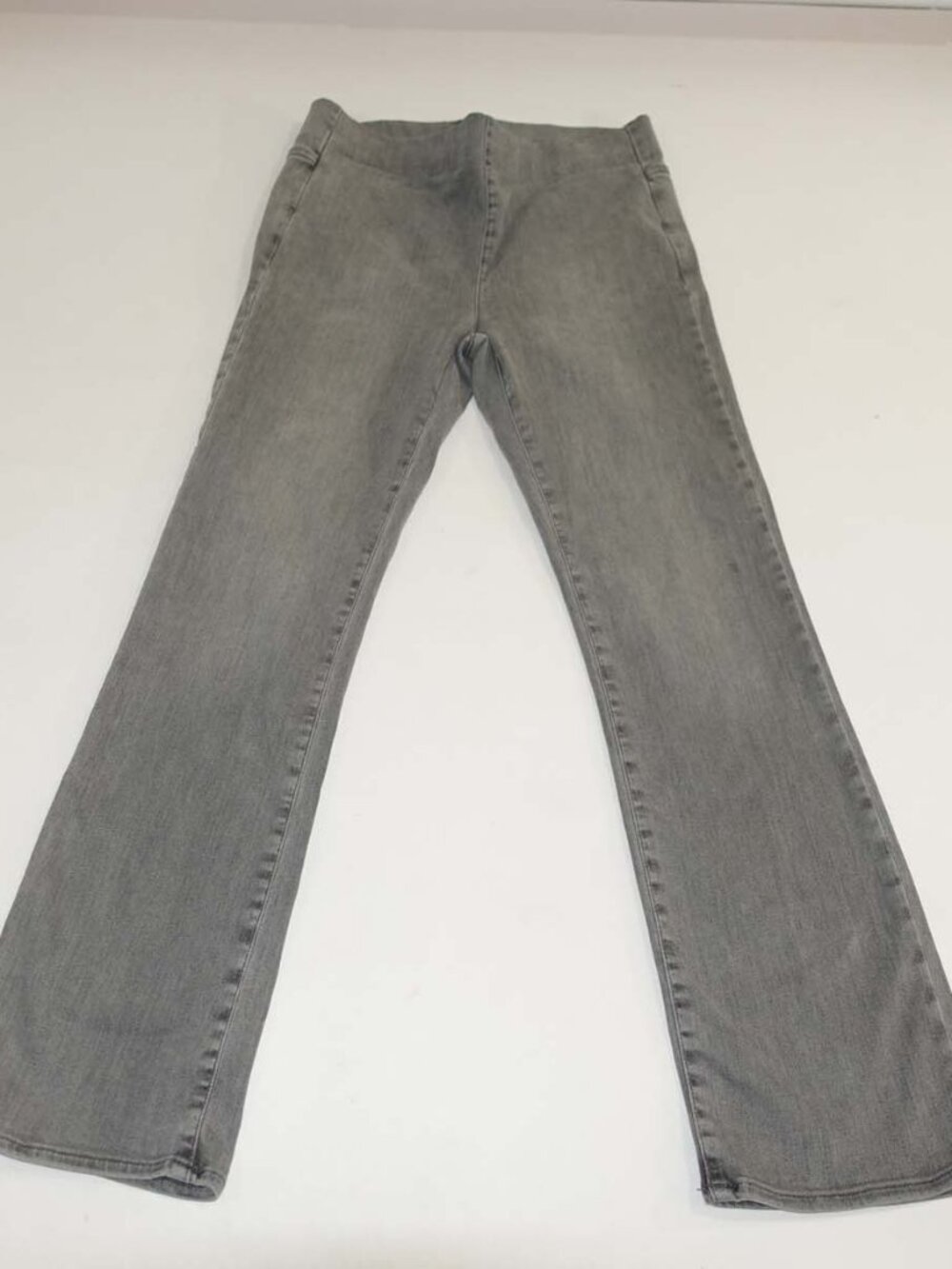 NYDJ Women's Pull On Straight Leg Jeans Size Medium 6 - 8 - 10 Gray High Rise